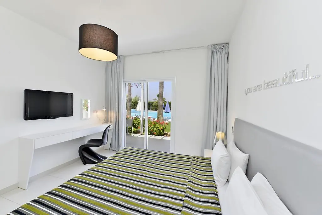 איה נאפה Mon Repos Hotel  איה נאפה