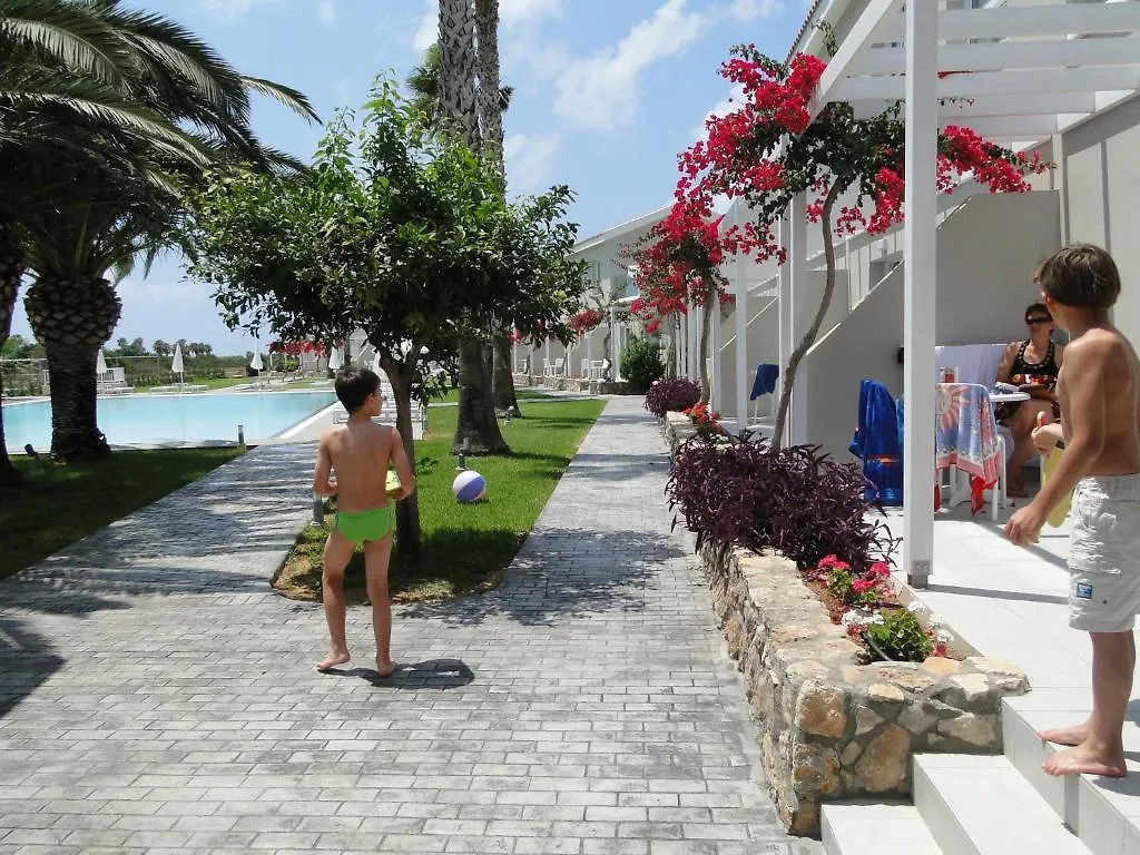 איה נאפה Mon Repos Hotel 4*, איה נאפה קפריסין